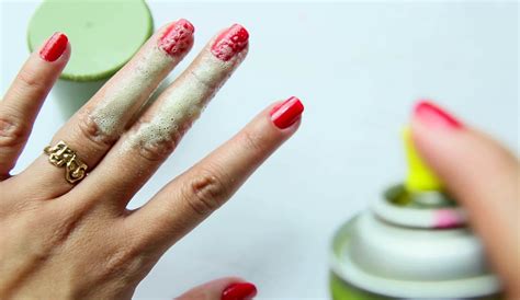 how to dry nail polish fast